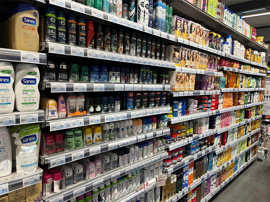 Imgi 147 Who Do We Help 2